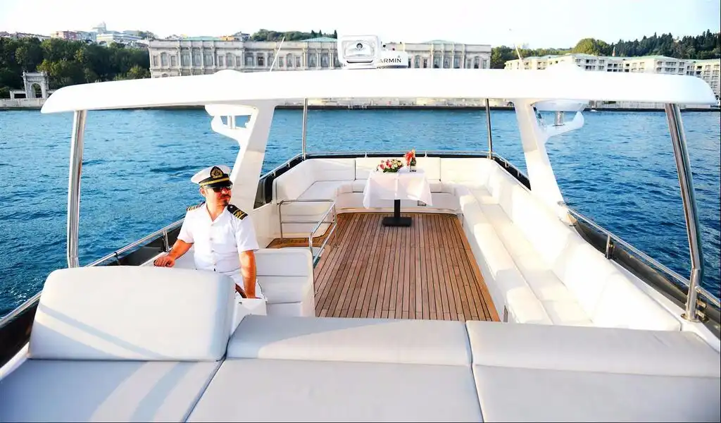 YACHT PRESTİGE İSTANBUL